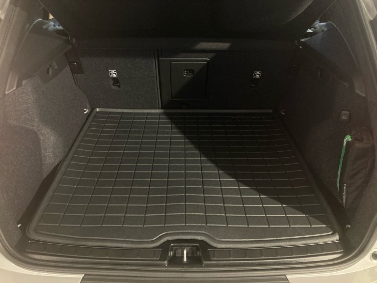 Bild 8: VOLVO PKW XC40 B3 4You Plus Dark