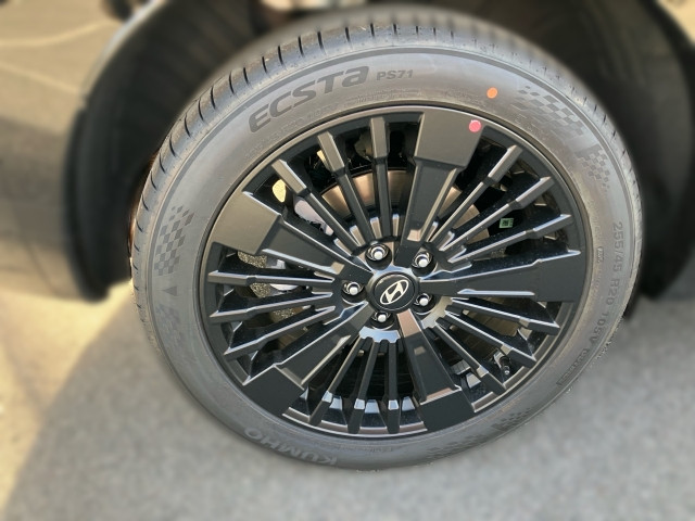 Bild 4: Hyundai Santa Fe (MX5) Calligraphy 1.6 T-GDI PHEV 4WD