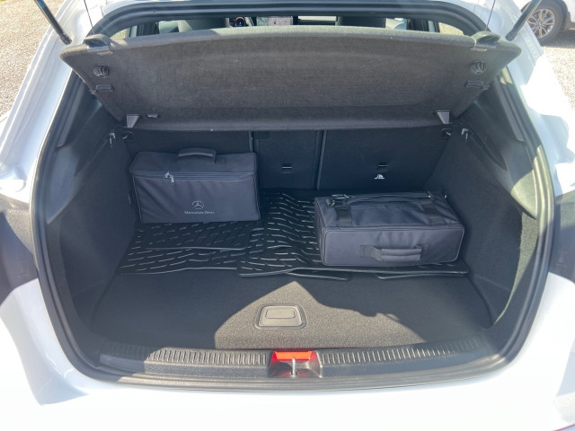 Bild 9: Mercedes A-Klasse Hybrid (W177) A 250 e PHEV Aut.