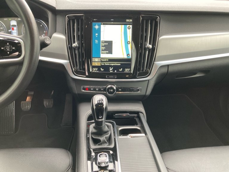 Bild 7: VOLVO PKW V90 D3 Momentum Pro