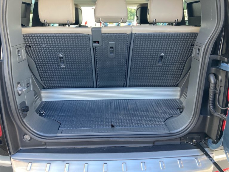 Bild 9: Land Rover Defender 90 SE P300 AWD Aut.