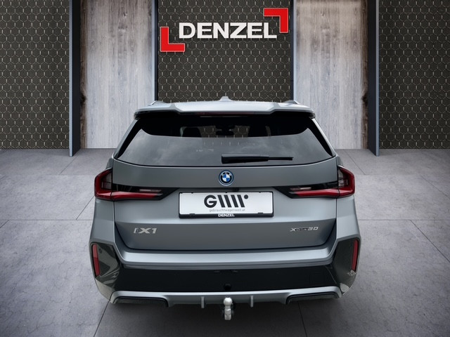 Bild 10: BMW iX1 xDrive30 U11