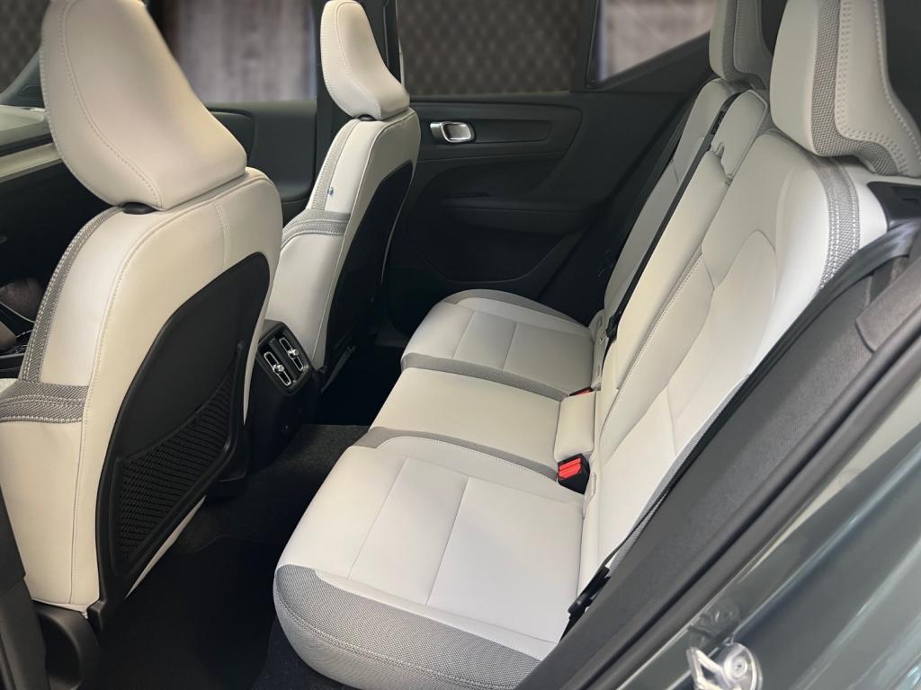 Bild 8: VOLVO PKW EX40 Ultra Single Motor Extended Range