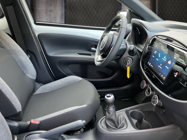 Bild 5: Toyota AYGO X 1,0 l Play mit Sitzheizung