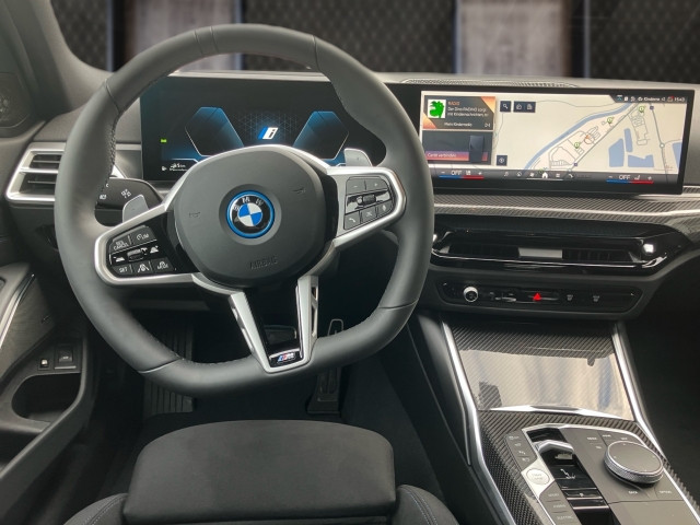 Bild 6: BMW 330e xDrive Limousine MX G20