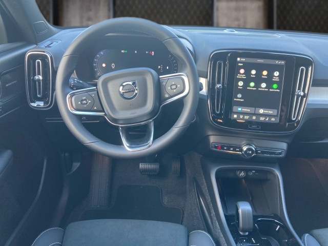 Bild 5: VOLVO PKW XC40 Plus, B3 Mild Hybrid, Benzin, Dark