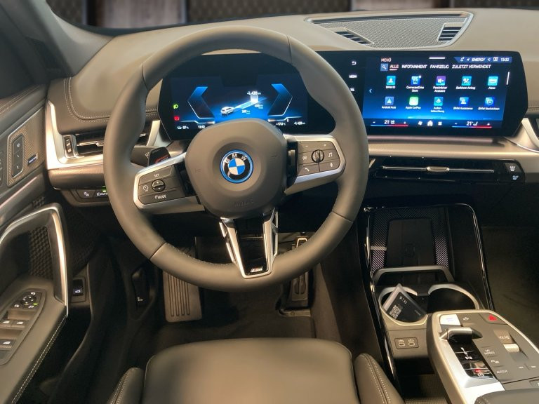Bild 9: BMW iX1 eDrive20 U11 HB0