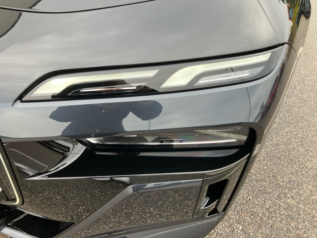 Bild 3: BMW 750e xDrive Limousine G70 XB1
