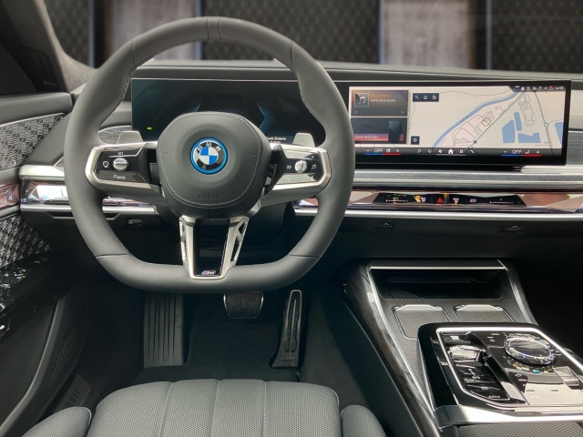 Bild 6: BMW 750e xDrive Limousine G70 XB1