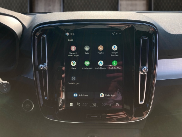 Bild 5: VOLVO PKW XC40 Plus, B3 Mild Hybrid, Benzin, Dark