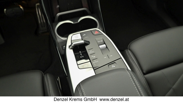 Bild 11: BMW X1 xDrive25e U11 XB2