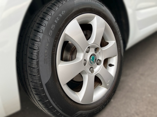 Bild 4: Skoda Octavia 1,6 TDI Ambition