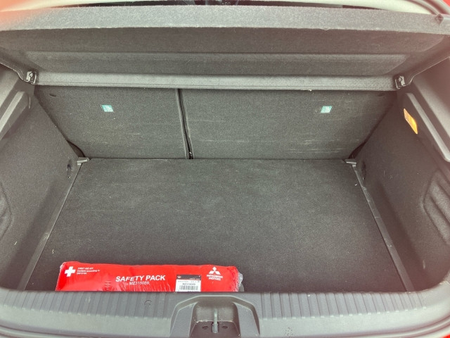 Bild 12: Mitsubishi Colt 1,0 MPI Turbo YUKI Invite C 25