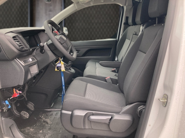 Bild 10: Fiat Transporter Scudo Serie 3 KW XL BlueHDi 145 S&S 6-Gang