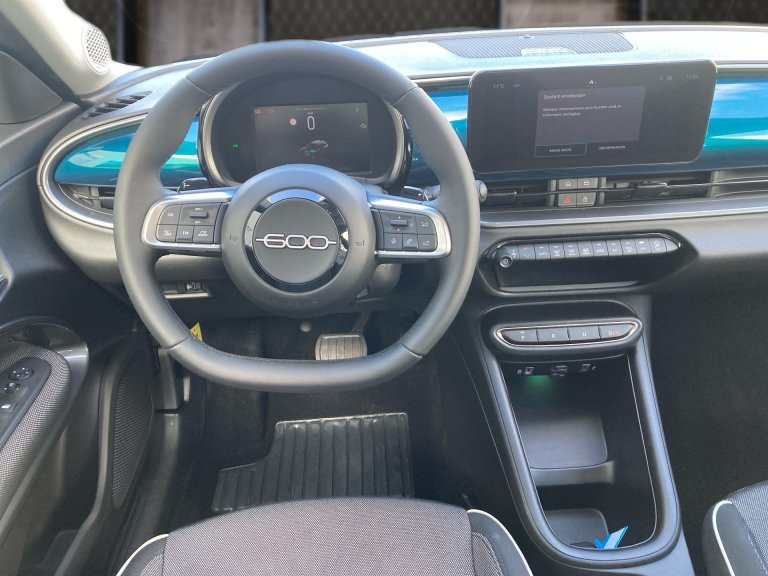 Bild 6: Fiat 600 Hybrid 100 6-Gang eDCT