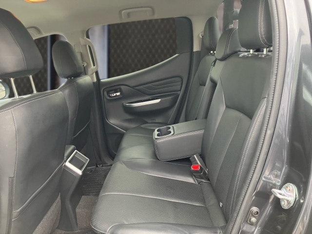 Bild 8: Mitsubishi L 200 2,2 DI-D HP 4WD Doppelkabine Diamond Aut.