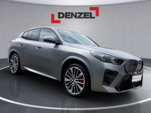 Bild 5: BMW iX2 xDrive30 U10