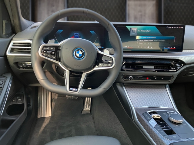 Bild 6: BMW 330e xDrive Limousine G20