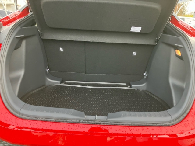 Bild 9: Toyota C-HR - 1,8 l  Hybrid 4x2 Active Drive CV