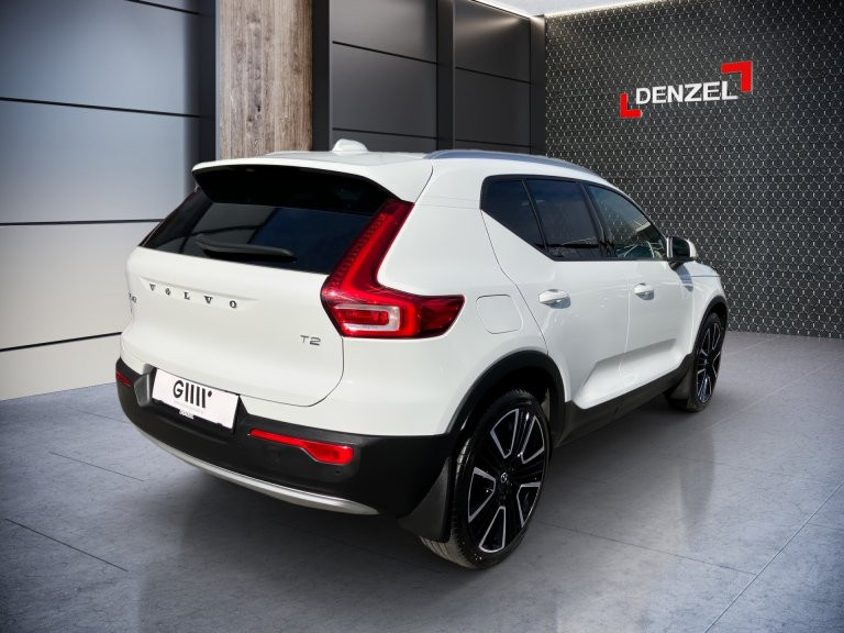 Bild 3: VOLVO PKW XC40 T2 Momentum Pro