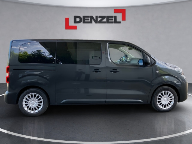 Bild 4: Toyota Proace Verso 2,0 l, 145 Shuttle Medium