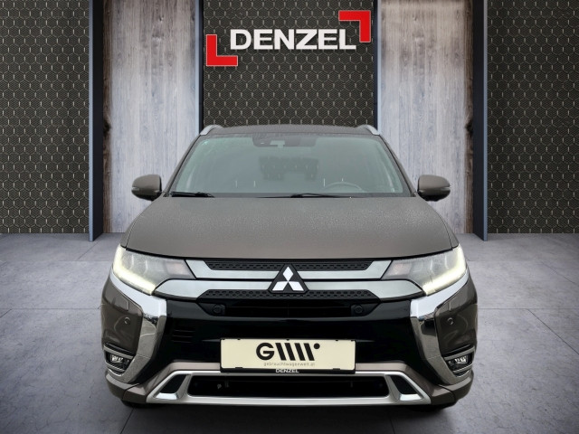 Bild 12: Mitsubishi Outlander 2,4 PHEV Diamond