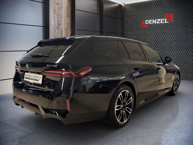 Bild 3: BMW i5 xDrive40 Touring