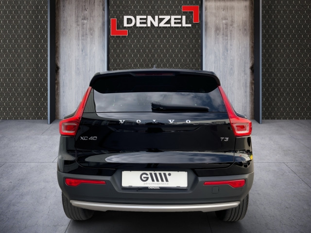 Bild 10: VOLVO PKW XC40 T3 Momentum Pro Geartronic