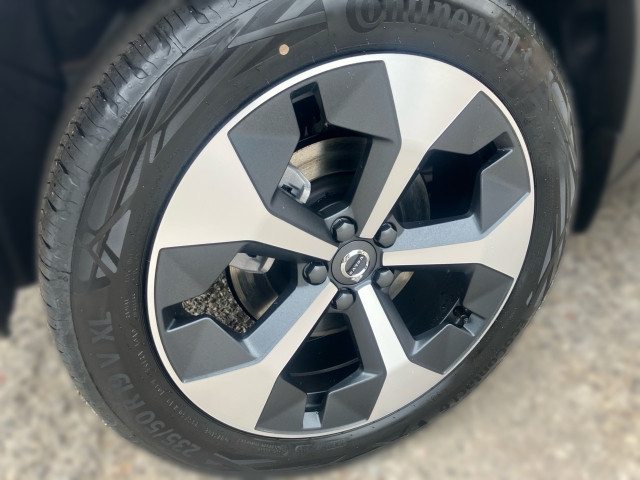 Bild 4: VOLVO PKW XC40 Plus, B3 Mild Hybrid, Benzin, Dark