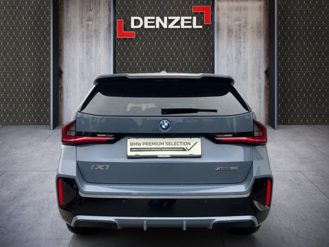 Bild 10: BMW iX1 xDrive30 U11