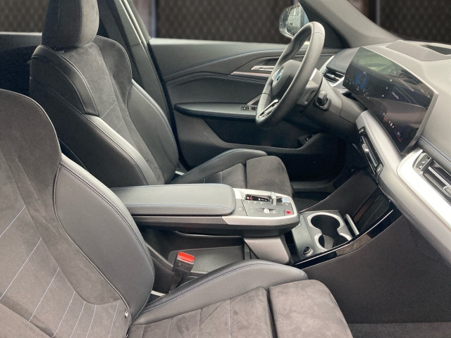 Bild 5: BMW iX1 xDrive30 U11