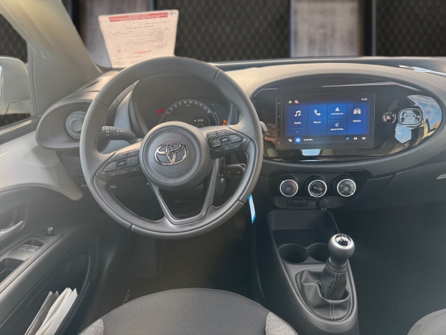Bild 4: Toyota AYGO X 1,0 l Play