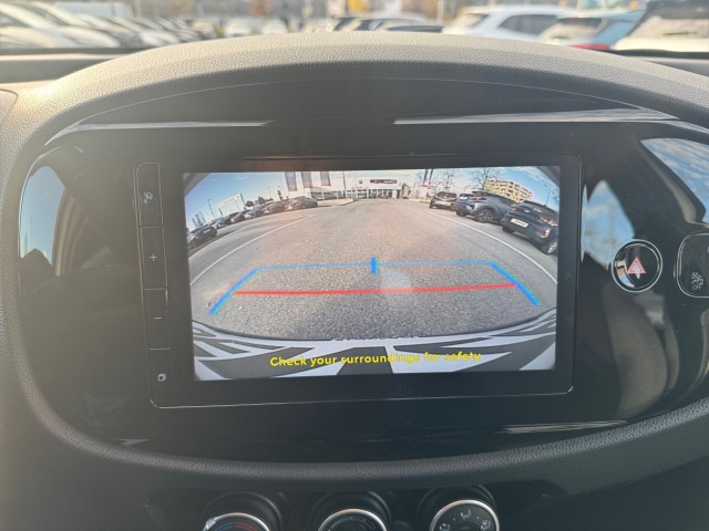 Bild 11: Toyota AYGO X 1,0 l Play