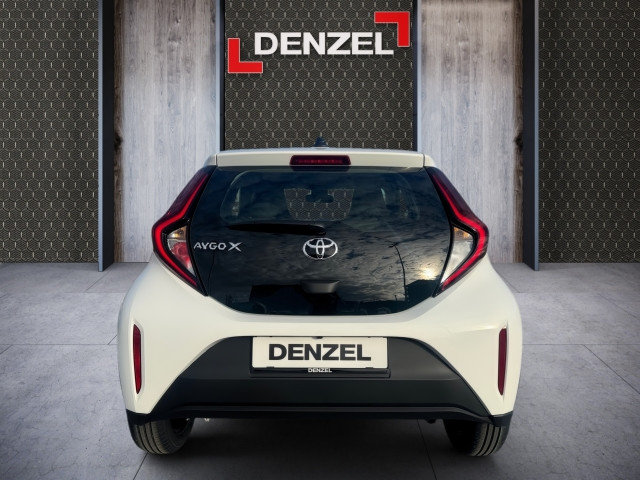 Bild 2: Toyota AYGO X 1,0 l Play