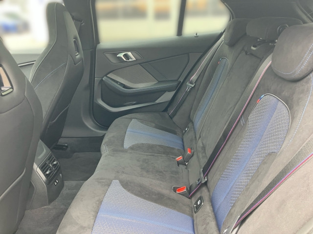 Bild 8: BMW 118d 5-Türer F40