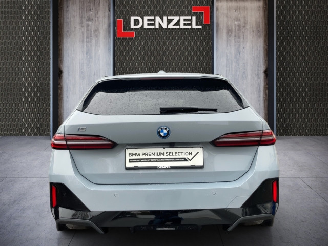 Bild 10: BMW i5 xDrive40 Touring