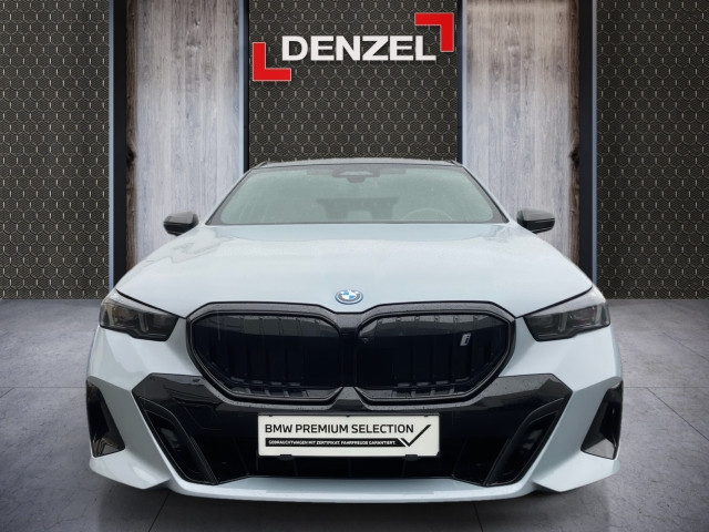 Bild 12: BMW i5 xDrive40 Touring