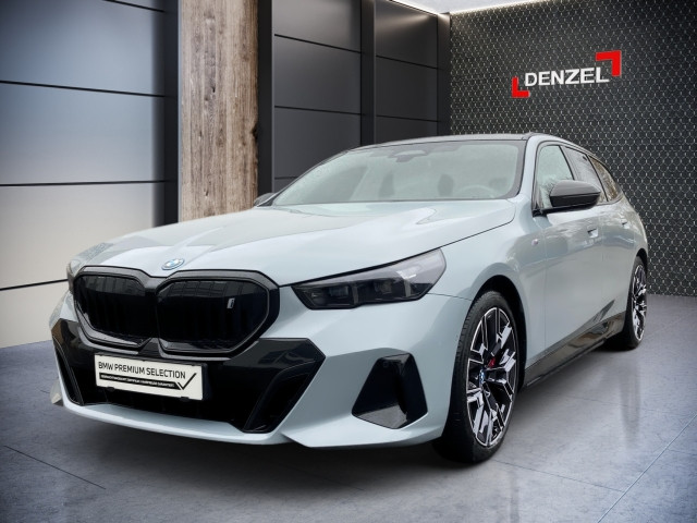 Bild 1: BMW i5 xDrive40 Touring