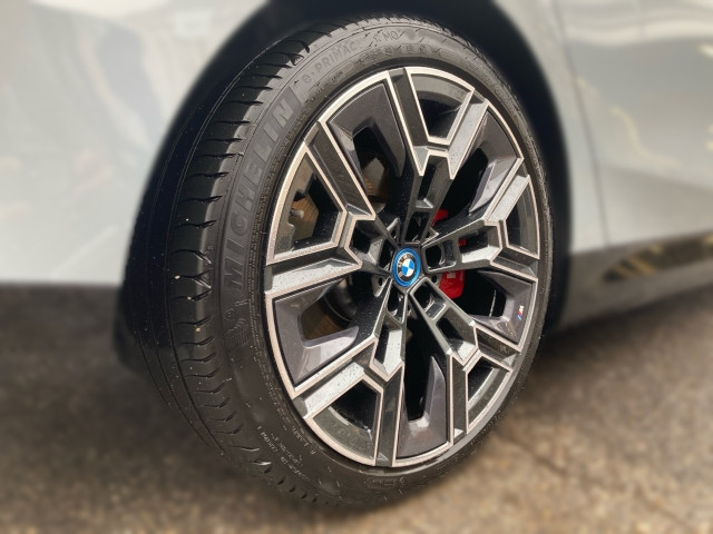 Bild 4: BMW i5 xDrive40 Touring