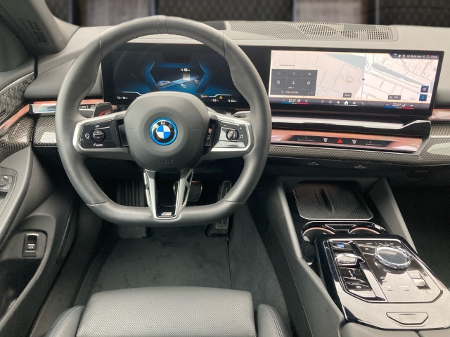 Bild 6: BMW i5 xDrive40 Touring