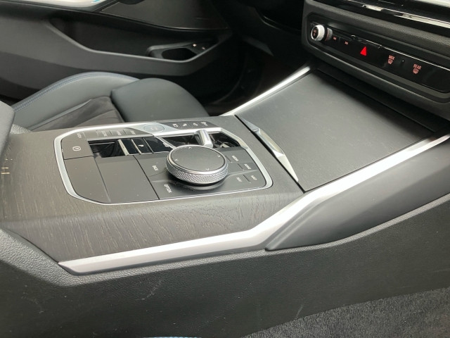 Bild 8: BMW 330e xDrive Limousine  G20 XB1