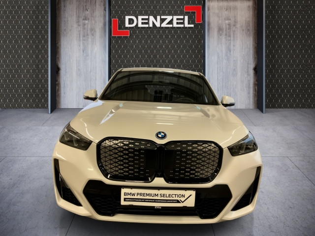 Bild 12: BMW iX1 eDrive20 U11
