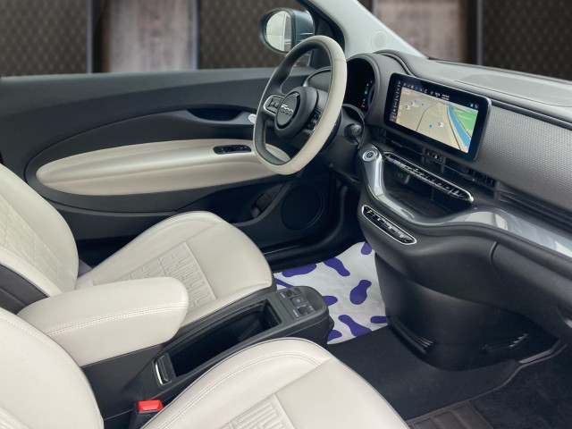 Bild 5: Fiat 500C Elektro La Prima 42 kWh