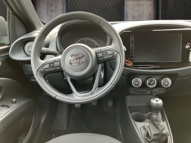 Bild 6: Toyota AYGO X 1,0 l Play