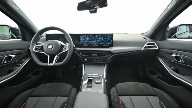 Bild 1: BMW 318i Touring G21