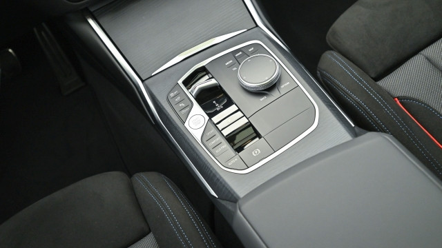 Bild 3: BMW 318i Touring G21