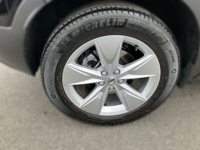 Bild 3: VOLVO PKW XC40 Core, B3 Mild Hybrid, Benzin