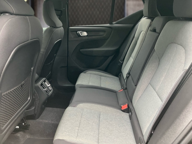 Bild 7: VOLVO PKW XC40 Core, B3 Mild Hybrid, Benzin