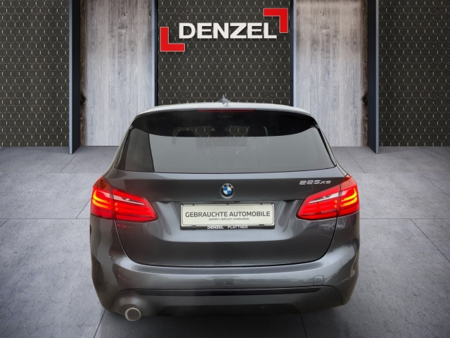Bild 12: BMW 225xe iPerformance Active Tourer