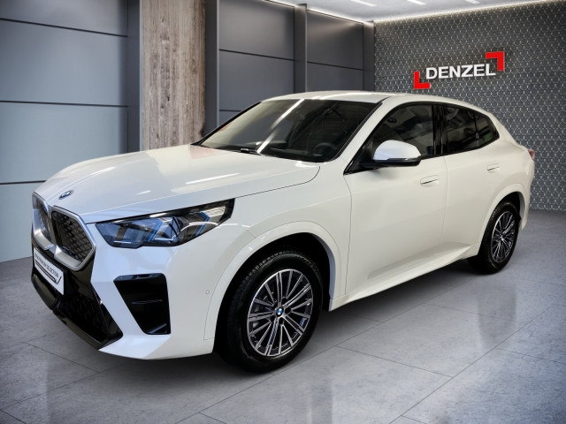 Bild 0: BMW iX2 eDrive20 U10 HB0
